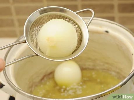 How to Make White Onion Puree: 6 Steps (with Pictures) - wikiHow Onion Puree, Healthy Benefits, Time Of The Day, White Onion, Daily Diet, Vegan Paleo, Paleo Gluten Free, Fresh Food, Onions