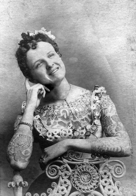 First Look: Bodies of Subversion: A Secret History of Women and Tattoo - The Cut Historical Tattoos, Victorian Tattoo, Tattooed Lady, Vintage Tattoos, Tattoo Vintage, History Tattoos, Tattoo People, Decor Photography, Old Tattoos