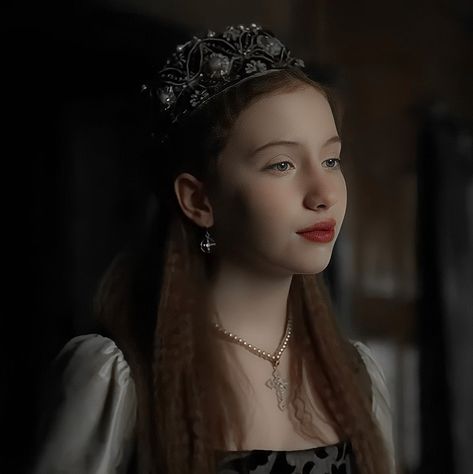 Princess Elizabeth Tudor, Elizabeth Tudor The Tudors, The Tudors Elizabeth, Elizabeth The Tudors, Targaryen Faceclaims, Tudor Women, Elizabeth The First, Elizabeth Tudor, The Tudors Tv Show