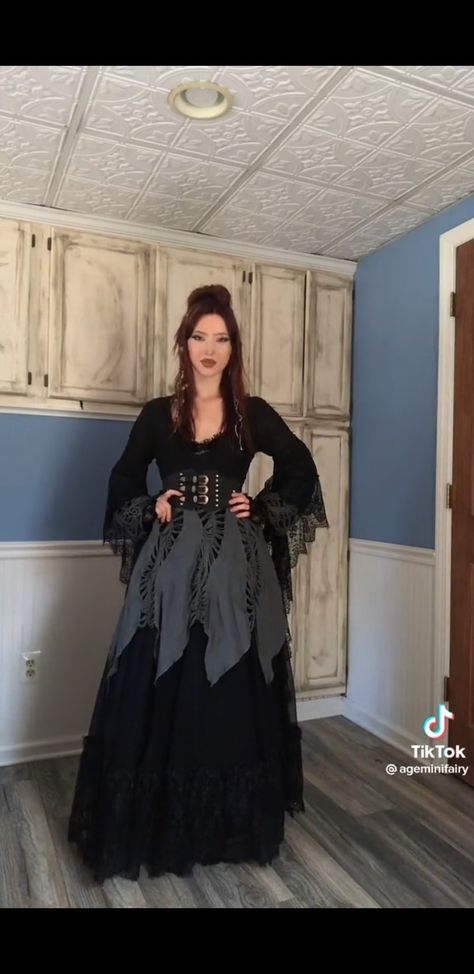 Pirate Ideas, Goth Fairy, Shrug For Dresses, Pirate Fashion, Character Inspo, Cottage Core, Stranger Things, Fashion Ideas, Victorian Dress