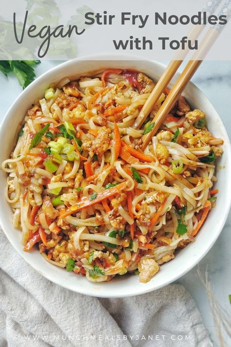 Tofu Recipes With Rice Noodles, Vegan Rice Noodle Stir Fry, Tofu Rice Noodle Bowl, Vegetable Rice Noodles, Rice Noodle Tofu Recipes, Teriyaki Tofu Noodles, Tofu With Rice Noodles, Crispy Tofu Noodles, Tofu Carrot Recipe