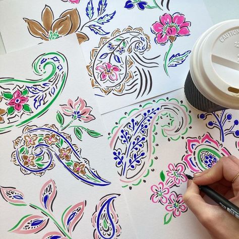 Jess McKenna on Instagram: "Pages and pages of paisleys on my desk today, and a well earned brew to help keep the designs coming! #paisleyprint #decorative #newdesign #fashionprint #ss22 #handdrawn #brushmarker #freelancedesigners #surfacepatterndesign" Paisley Drawing, Color Schemes Colour Palettes, Pattern Simple, Simple Acrylic Paintings, Print Inspiration, My Desk, Paisley Design, A Well, Paisley Pattern