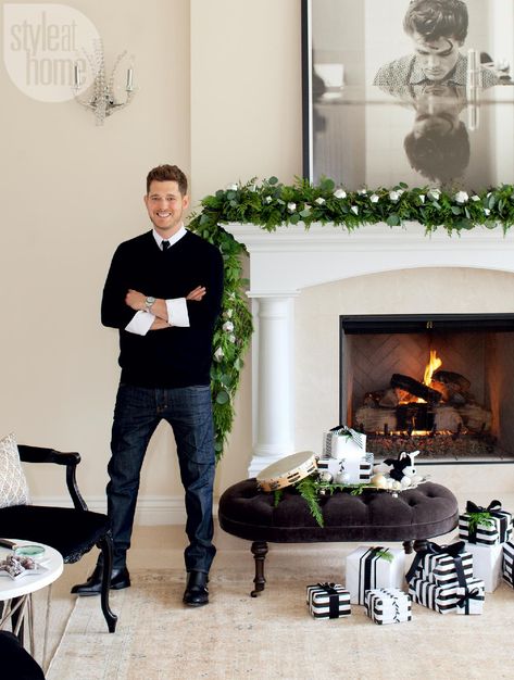 Beloved for his annual Christmas specials and his swoon-worthy song “Home” (plus so many others), Canadian icon Michael Bublé invites us into his Vancouver home as he gets ready to celebra... Jann Arden, Meaningful Decor, Michael Buble Christmas, Christmas Specials, Chirstmas Decor, Chet Baker, Tony Bennett, Living Magazine, Michael Buble