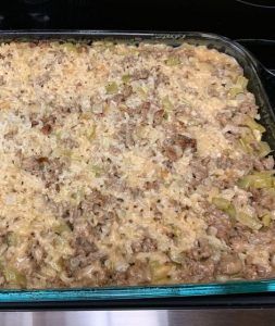 Jail House Rice, Jailhouse Rice Recipe, Beef Rice A Roni Casserole, Rice A Roni Casserole, Rice A Roni Recipes, Jailhouse Rice, Pepper Steak And Rice, Rice Casseroles, Hamburger Rice Casserole