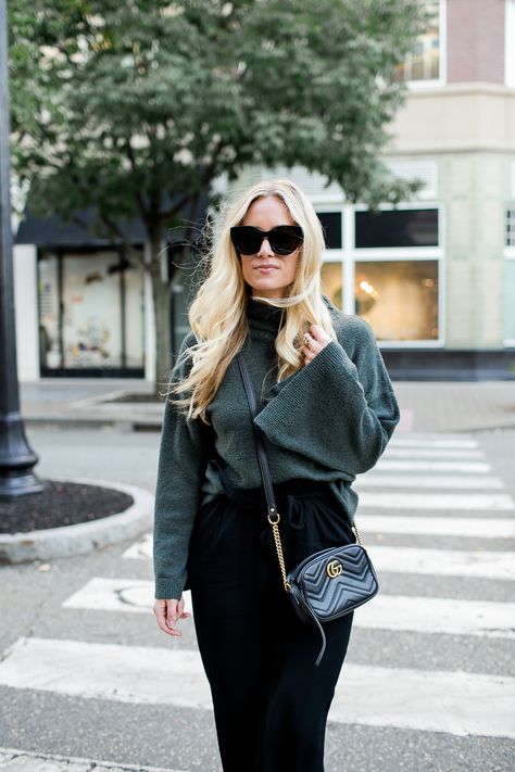 Holiday Style Green Sweater Black Pants Gg Marmont Small Shoulder Bag Outfit, Green Sweater Black Pants, Small Shoulder Bag Outfit, Chain Bag Outfit, Gg Marmont Small Shoulder Bag, Shoulder Bag Outfit, Bag Outfit, Gucci Marmont, Sweater Style