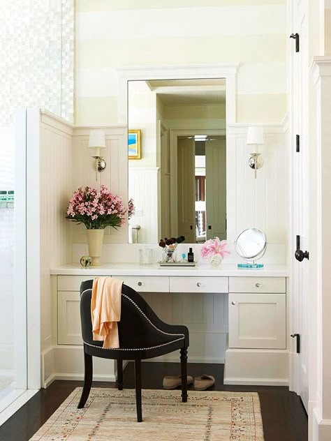 Built in vanity! Simple and chic. Idea from Better Homes and Gardens. #laylagrayce #vanity #bathroom Makeup Vanity Ideas Bathroom, Bathroom Makeup Vanity Ideas, Vanity Nook, Makeup Vanity Ideas Bedrooms, Built In Vanity, Bathroom With Makeup Vanity, Vanity Shelves, Vanity Ideas, Vanity Makeup