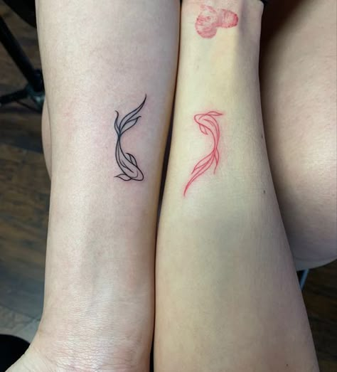 Duo Tattoos Siblings, Matching Tattoo Ideas For Cousins, Tattoo Ideas Cousins, Matching Tattoo For Sisters, Matching Tattoos Cousins, Cousin Matching Tattoos, Tattoo Ideas For Cousins, Sister Tattoos Matching, Bff Matching Tattoos