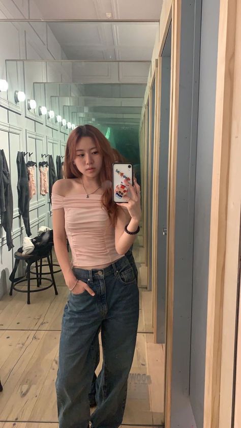 korean fashion off the shoulder top Off Shoulder Shirt Outfit, Shoulder Shirt Outfit, Tops Korean Style, Tops Korean, Outfit Korean, Off Shoulder Shirt, Shoulder Tops, Off The Shoulder Top, Off Shoulder Tops