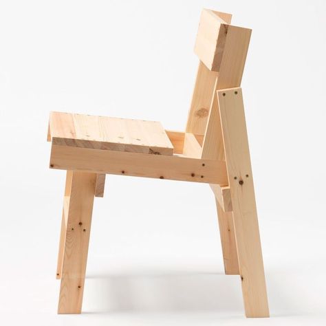 Diy Bank, Wooden Chair Plans, Enzo Mari, Pallet Chair, Chair Design Wooden, Floor Safe, Built In Bookcase, Diy Chair, Chair Bench