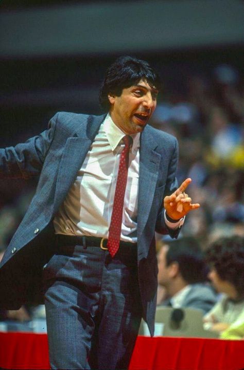 Jim Valvano, Basketball Coaching, Nba Basketball Teams, Basketball Vintage, Nc State University, Coach Of The Year, Basketball History, Nc State Wolfpack, Vintage Basketball