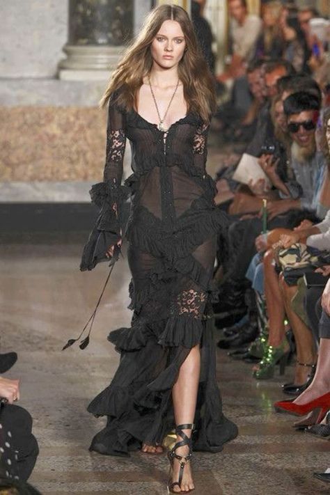 Medieval Core, Devon Aoki, Printed Dresses, Glam Dresses, John Galliano, Fashion Icon, Beautiful Life, Emilio Pucci, Beautiful Gowns