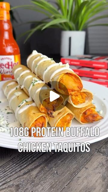 gymratrecipes on May 20, 2024: "108g Protein Buffalo Chicken Taquitos By @michaelkory 👈 Ingredients: 8oz shredded cooked chicken breast (225g) 1 cup fat-free mozzare...". Buffalo Hot Sauce, Buffalo Chicken Taquitos, Kitchen Apothecary, Recipes Airfryer, Shredded Cooked Chicken, Ranch Powder, Healthy Entrees, Counting Macros, Chicken Taquitos