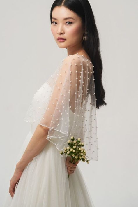 Jenny By Jenny Yoo, Jenny Yoo Bridal, Mode Chanel, Chic Brides, Gaun Fashion, Bridal Separates, Bridal Cape, Jenny Yoo, Bridal Fashion Week