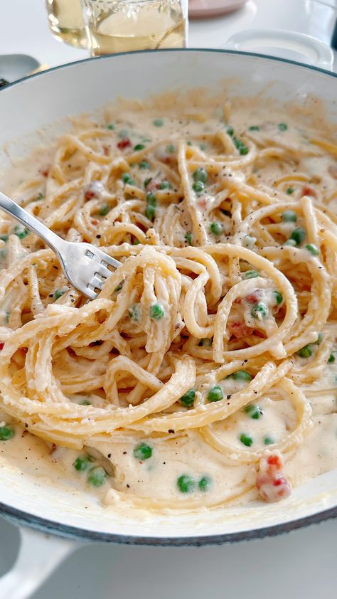 Rich & Creamy Parmesan Noodles with Pancetta | Recipes For Keeps | Bri McKoy Creamy Pancetta Pasta, Bri Mckoy, Bucatini Recipes, Parmesan Noodles, Pancetta Recipes, Pancetta Pasta, Bucatini Pasta, Mediterranean Pasta, Pasta Pot