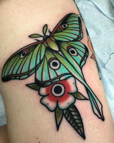 101 Amazing Luna Moth Tattoo Designs You Need To See! | Outsons | Men's Fashion Tips And Style Guides Moth Tattoo Meaning, Lunar Moth Tattoo, Traditional Moth Tattoo, Luna Moth Tattoo, Moth Tattoo Design, Traditional Tattoo Inspiration, Insect Tattoo, Bug Tattoo, Omerta Tattoo