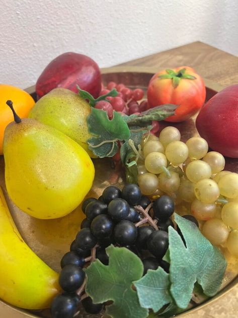 LuckyVintageUS - Etsy Decorative Fruit Bowl, Fake Fruit Decor Kitchen, Fruit Table Display, Fake Fruit Decor, Basket Centerpiece, Fruit Table, Slideshow Presentation, Basket Centerpieces, Vintage People