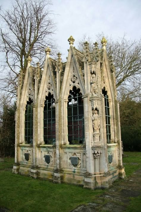 Mausoleum Aesthetic, Grand Necropolis, Family Mausoleum, Abandoned Churches, Goth Garden, Gothic Garden, Cemetery Art, Grand Duke, Gothic Architecture