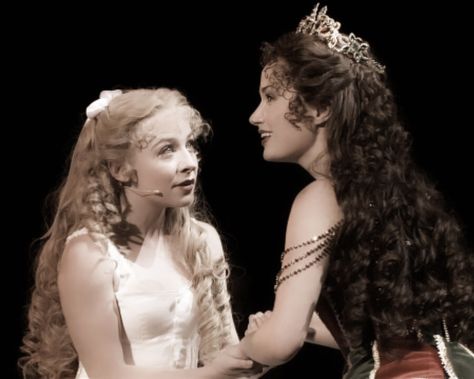 sierra boggess and daisy maywood as christine daaé and meg giry in phantom of the opera 25th anniversary live in albert hall Angel Of Music, Opera Ghost, Sierra Boggess, Christine Daae, Ramin Karimloo, The Royal Albert Hall, Music Of The Night, Broadway Theatre, Music Theater