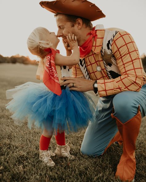 Now that it’s October I’ll be sharing our past family costumes for all the family costume ideas and can’t wait to show you our photos from this year from @the.sandy.lens 😍 Here is a throwback to Toy Story 4 costumes when thatcher was only 2 months old 🥲 #toystory #halloweencostume #halloweencostumes #halloweencostumeideas #familycostumes family costume ideas, Halloween family costume ideas, Toy story family costumes Wheres Waldo Family Costumes, Farmers Family Costume, Toy Story Family Costumes, Family Costume Ideas, 2 Months Old, Halloween Family, Costume Inspo, Family Costumes, Family Halloween Costumes