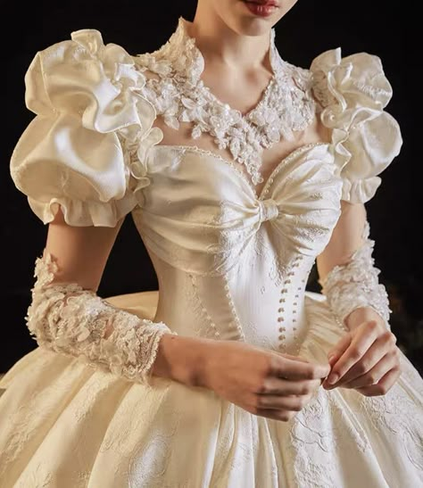 Baroque Wedding Dress, 1800s Wedding Dress, Victorian Wedding Gown, Extravagant Wedding Dress, Historical Wedding Dresses, Wedding Dress Bodice, Wedding Dress Fashion, Wish App, Expectations Vs Reality