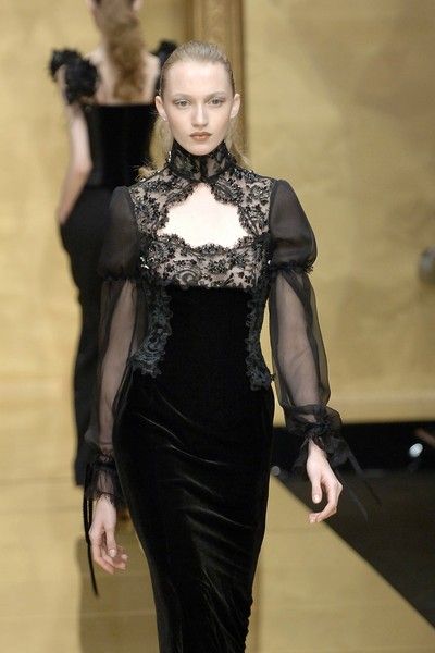 Vampire Wardrobe, Vampire Couture, Elegant Vampire, Haute Goth, Alexander Mcqueen Vintage, Vampire Fashion, Ruffled Sleeves, Dark Fashion, Fashion Photoshoot