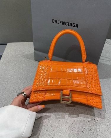 Balenciaga Handbags, Balenciaga Bag, Small Handbags, Women's Bags, Brunei, Kate Spade Top Handle Bag, Givenchy, Designing Women, Designer Handbags