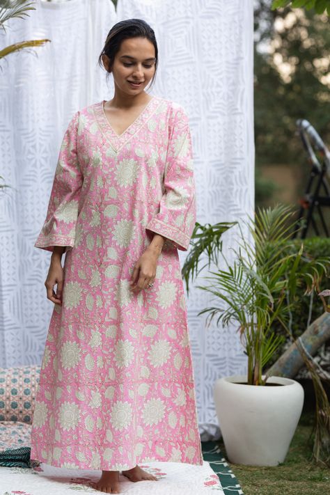 Nighty Designs Indian, Cotton Nighty For Women, Nighty Designs, Cotton Nighties, Kurta Dress, A Line Kurta, Top Pants Set, Pakistani Dress, Indian Fashion Dresses