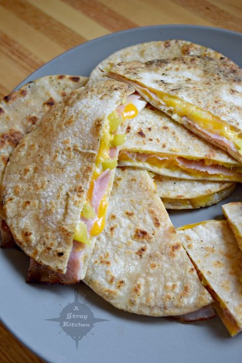 Ham and Cheese Quesadilla's with Pepperoncini's from A Stray Kitchen Ham And Cheese Quesadilla, Best Quesadillas, Grilled Ham And Cheese Sandwich, Hot Ham And Cheese, Cheese Quesadilla Recipe, Quesadilla Recipes Easy, Cheese Quesadillas, Grilled Ham And Cheese, Easy Ham