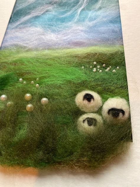 Sheep on the Hills - Etsy UK Needle Felted Landscapes, Needle Felt Sheep, Needle Felted Sheep Tutorial, 2d Felting, Needle Felted Wool Landscapes, Felted Landscapes, Needle Felted Sheep Picture, Wool Painting, Felting Ideas