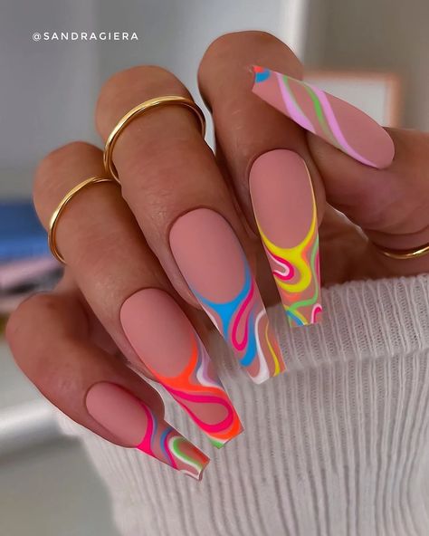 Colourful Nails, Vibrant Nails, Colorful Nail Designs, Chic Pattern, Yellow Nails, Dream Nails, Accent Nails, Colorful Rainbow, Nail Designs Summer