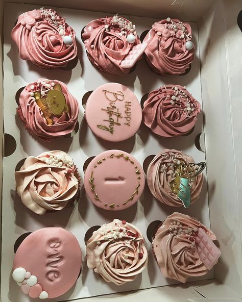 Frist Birthday Cupcakes 🩷🧸 #Babygirl Birthday Dump, Girl Cupcakes, 29th Birthday, 22nd Birthday, Birthday Cupcake, 25th Birthday, 20th Birthday, Birthday Cupcakes, 18th Birthday