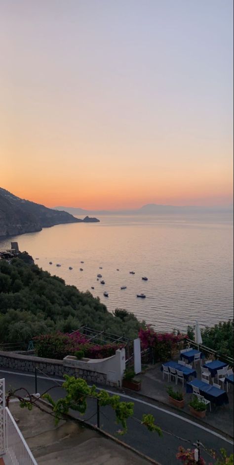 #italy #sunrise #amalficoast #ocean #travel Beach In Italy, Italian Sunset, Ocean Travel, Amalfi Coast Italy, Ocean Sunset, Sunrise Beach, Here Comes The Bride, Amalfi Coast, Beach Sunset