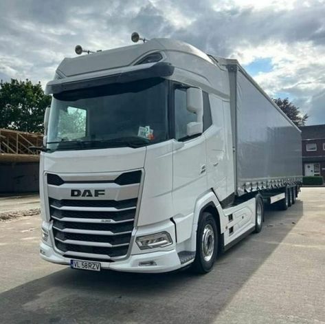 Tesla Card, Trucks For Sell, Daf Truck, Huge Truck, Van Lines, New Truck, Delivery Pictures, House Movers, Movers And Packers