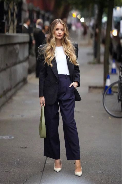 Victoria Mcgrath Hair, Victoria Magrath Outfits, Victoria Magrath, Casual Professional, Olsen Twins Style, Olsen Twins, Spa Day, New Life, Daily Outfits