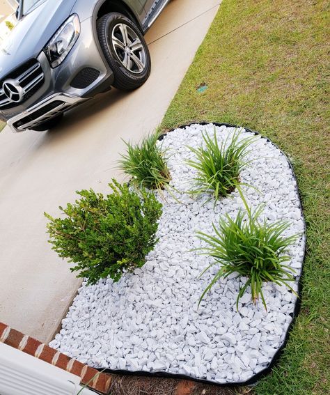 Landscape Ideas with white chipped marbles White Marble Chips Landscaping, Zen Backyard, Marble Colors, White Marble, Stepping Stones, Marble, Yard, Sweet Home, Outdoor Decor