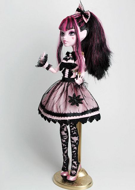 Mh Dolls, Monster High Pictures, Custom Monster High Dolls, Cupcake Dress, Monster High Custom, Love Monster, Monster High Characters, Monster High Art, Dream Doll