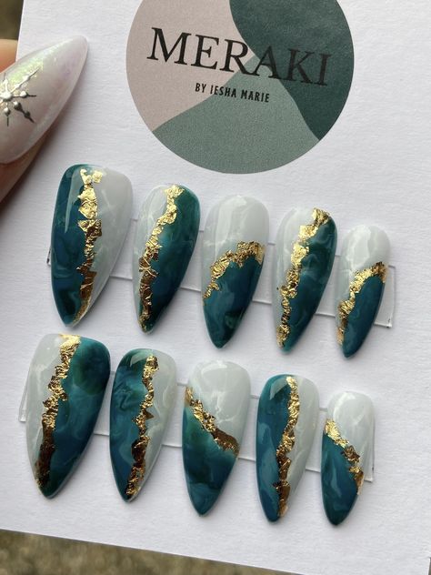 White Green Marble Stick on Nails Gold Leaf Custom Made - Etsy UK Press On Nails Green, Black Marble Nails With Gold, Green And White Marble Nails, Marble Gold Nails, Marble Art Nails, Nails Gold Leaf, Gold Flake Nails, Green Marble Nails, Hoco 2024