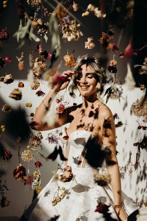 Photography Gallery, Fun Wedding Photography, Best Wedding Photographers, Flower Photos, World's Best, Self Portrait, Photo Credit, Dried Flowers, Wedding Styles