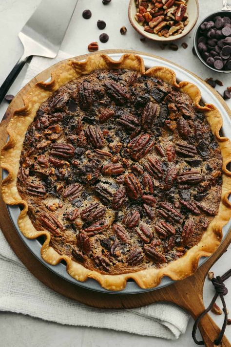 Chocolate Pecan Tart, Peanut Butter Pinwheel Candy, Pinwheel Candy, Chocolate Pecan Pie Recipe, Chocolate Bourbon Pecan Pie, Dessert Pies, Bourbon Pecan Pie, Crustless Pumpkin Pie, Pecan Tarts