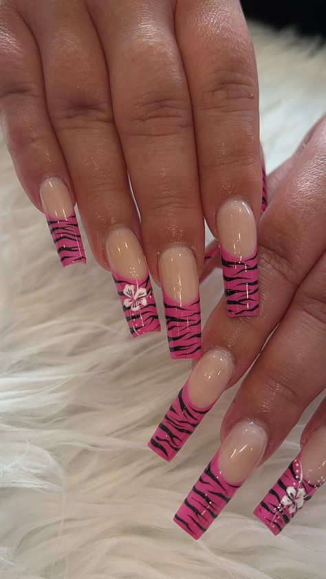 Pink Tigress Nail Design Tiger Stripe Nails Y2k, Hot Pink Zebra Print Nails, Pink Tiger Print Nails, Pink Tiger Nails, Hot Pink Zebra Nails, Y2k Zebra Nails, Tiger French Nails, Glam Nails Designs, Pink Zebra Print Nails