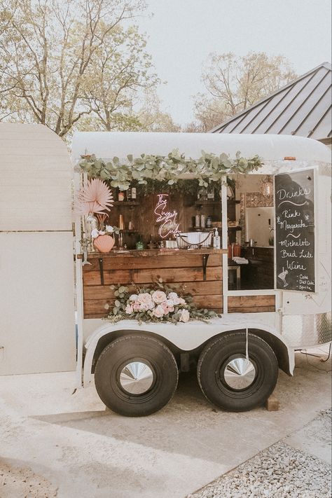 Boho Horse Trailer, Boho Food Truck, Mobile Cocktail Bar, Bar On Wheels, Farmers Market Booth, Graze Box, Mobile Coffee Shop, Coffee Trailer, Coffee Van