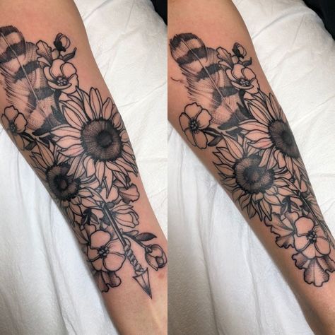 Horse Forearm Tattoo Women, Western Skull Tattoos For Women, Arrow Tattoo With Flowers, Western Flowers Tattoo, Forearm Arrow Tattoo Women, Western Arrow Tattoo, Arrow And Flower Tattoo, Arrow Flower Tattoo, Arrow With Flowers Tattoo