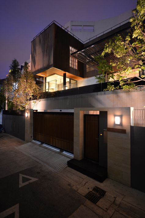 Gallery - Joly House / Stu/D/O Architects - 8 Small Buildings Design, Korean Detached House, Modern Tokyo House, Korean Apartment Outside, Seoul House Exterior, Korean House Modern Seoul Exterior, Korean House Exterior Seoul, Korea Modern House, Cute Korean House