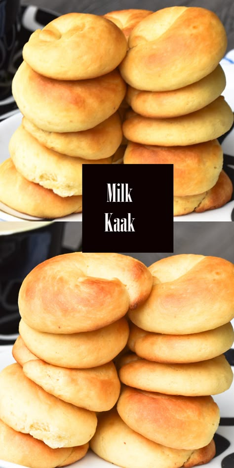 Try this Lebanese milk bread recipe for the softest, fluffiest homemade kaak. Also known as Kaak bi Haleeb. With a detailed video tutorial! Turkish Milk Bread In A Pan, Middle Eastern Bread Recipes, Lebanese Bread Recipe, Afghan Bread Recipe, Lebanese Kaak Recipe, Hallah Bread Recipe, Best Basbousa Recipe, Lebanese Brunch, Lebanese Cookies