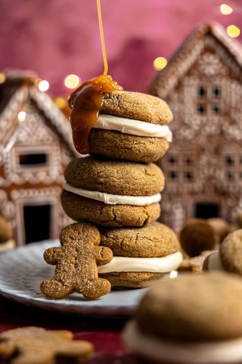 Gingerbread Cookie Sandwiches-3 Trader Joes Gingerbread Cookies, Crumbl Recipes, Gingerbread Sandwich Cookies, Gingerbread Biscotti, Sandwich Cookies Filling, Christmas Treat Ideas, Easy Brownies, Military Care Packages, Gingerbread Recipes