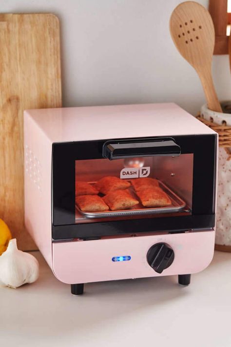 Dash Mini Toaster Oven Mini Dorm Kitchen, Aesthetic Oven, Oven Aesthetic, Aesthetic Toaster Oven, Dash Mini Toaster Oven, Mini Ovens, Cute Oven, Pink Toaster, Mini Toaster Oven