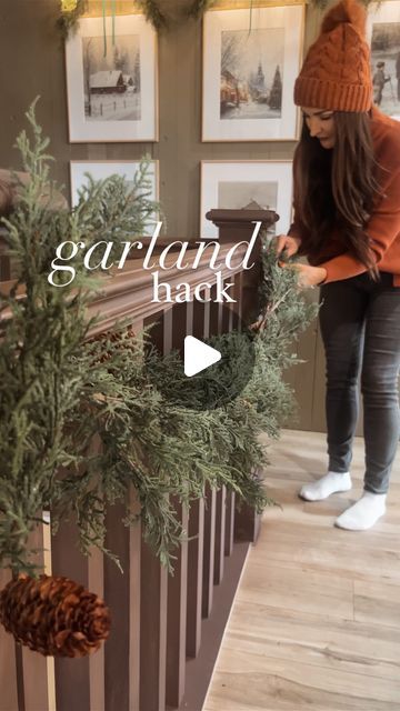 Ashley Hughes on Instagram: "The easiest way to hang garland- command hooks + binder clips👌🏻 your garland won’t be going anywhere! (Sometimes the binder clips aren’t necessary but if you find your garland sliding around at all, these will be a game changer for you!)

Garland + stockings linked in my Christmas highlight bubble + LTK link in my bio!😘
.
.
.
.
.
.
.
#garlandhack #christmasgarland #christmasdecor #stockings #hearthandhandwithmagnolia #hearthandhand #cottagesandbungalows #cottagesandbungalowsmagazine #christmascottage #cottagecore #englishcottage #englishcottagestyle" Hanging With The Hughes, Hanging Christmas Stockings On Mantel, Ways To Hang Stockings On Mantle, Garland Around Picture Frame, How To Hang Garland On Tree, Christmas Garland Banister, How To Hang Stockings On Stairs, Garland Banister Christmas, Christmas Garland On Ceiling Beams