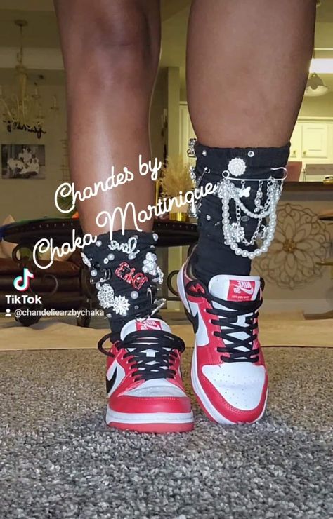 Junk Socks Diy, Junk Socks, Funky Junk Decor, Bling Socks, Senior Jeans, Plus Size Baddie, Custom Sneakers Diy, Trousers Pattern, Basket Making