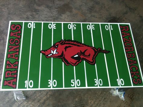 Go Hogs! Coffee table painted to look like the Razorback Football Field Coffee Table Painted, Razorback Football, Formal Cooler, Football Diy, Field Paint, Table Football, Cooler Painting, Painted Coffee Tables, Football Theme