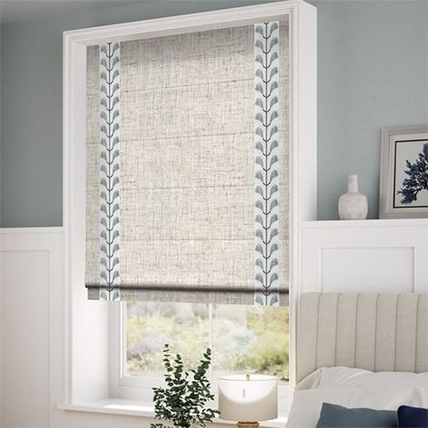 Roman Blind Ideas, Roman Curtains Bedroom, 50s Lounge, Kitchen Blinds Ideas, Roman Blinds Bedroom, Roman Blinds Living Room, Roman Blinds Kitchen, Cream Blinds, Lounge Interior